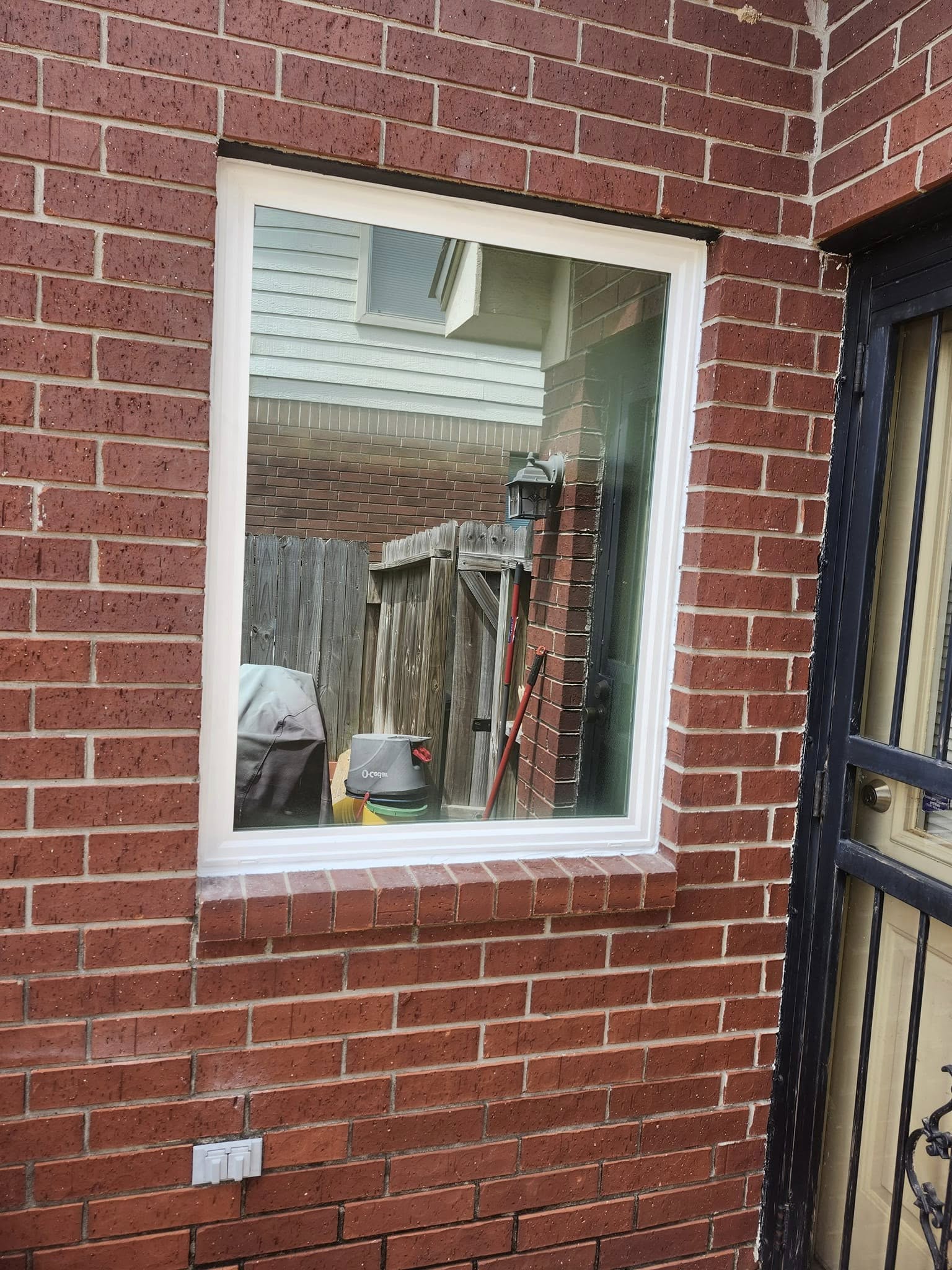 Window & door installation by Fast Window Service